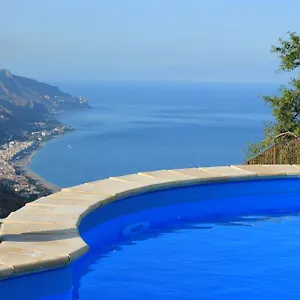 Bed and breakfast Almoezia Charming, Taormina